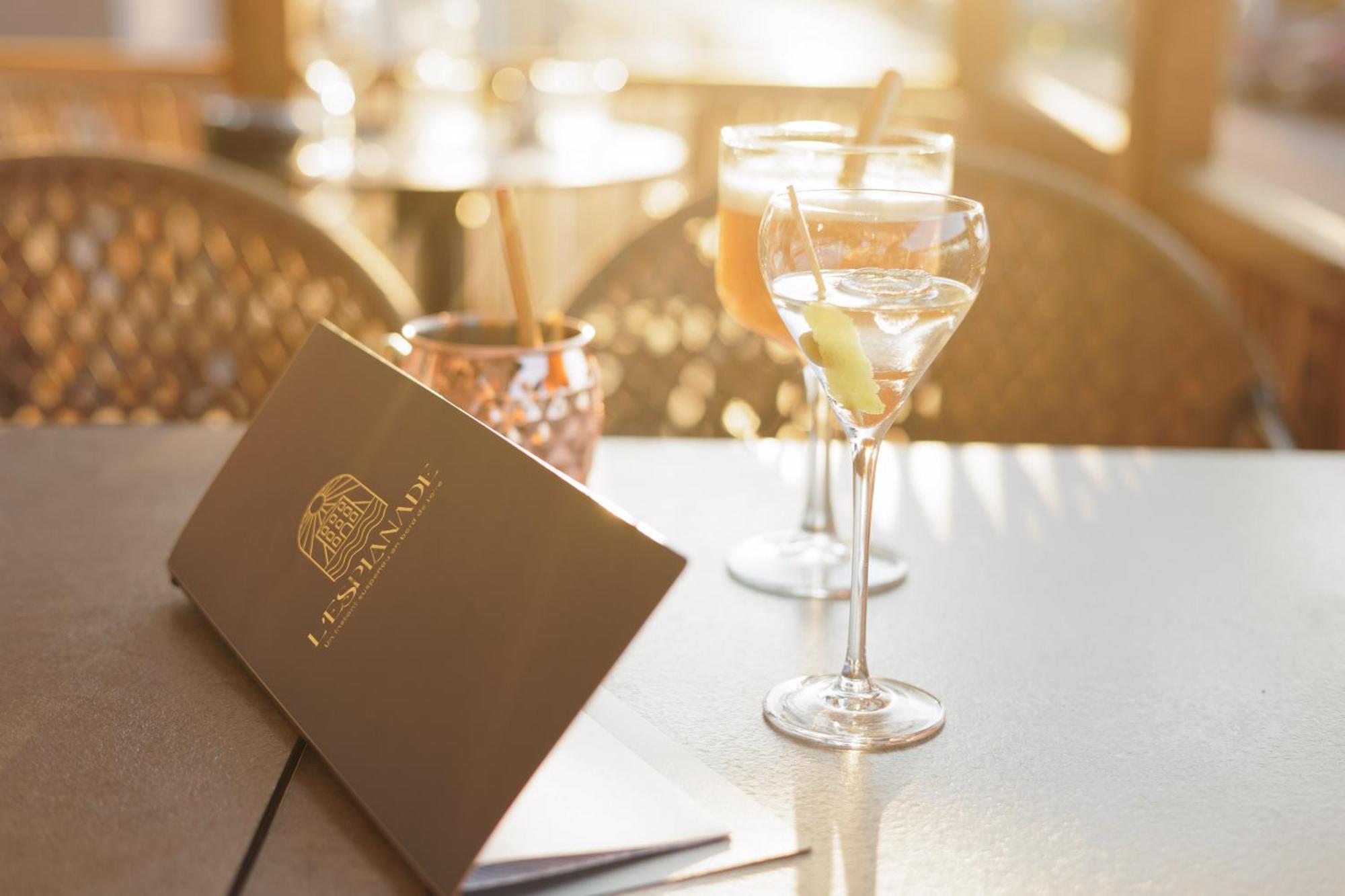 Le Pellerin L'Esplanade Hotel Restaurant Bar A Vin מראה חיצוני תמונה