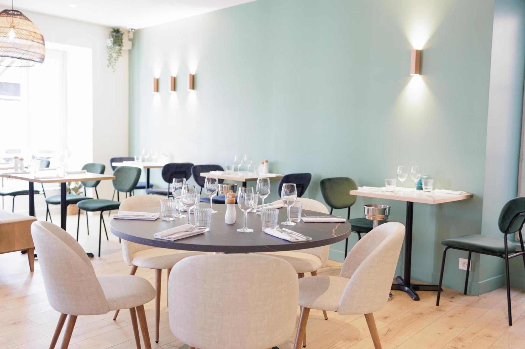 Le Pellerin L'Esplanade Hotel Restaurant Bar A Vin מראה חיצוני תמונה